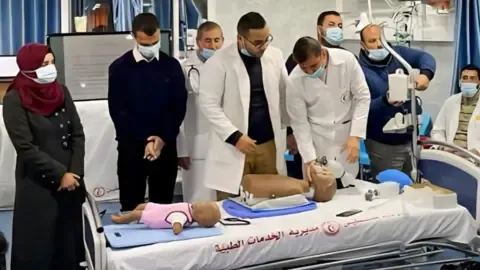 First Cohort of Students Extracted from Gaza to Pursue Education in the UK